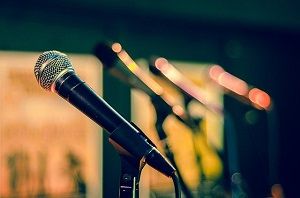 3 Reasons Why Teenagers Should Take Up Singing Lessons Online